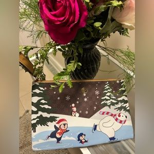 Beautiful winter scenery clutch